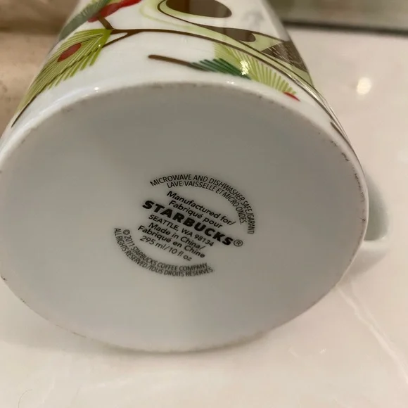 2011 Starbucks collection Winter - Picture 2 of 4